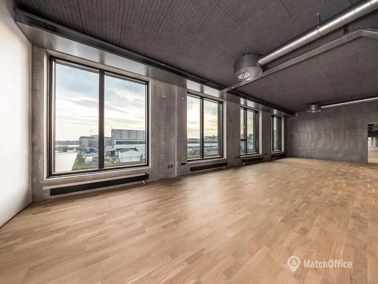 Billede 10 - 1.101 m² KONTOR MED FÆLLES KANTINE OG MØDECENTER - OG VANDUDSIGT!