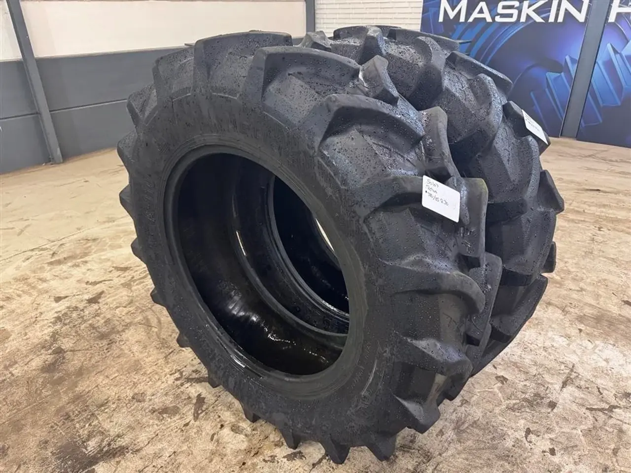 Billede 1 - Petlas 380/85R30