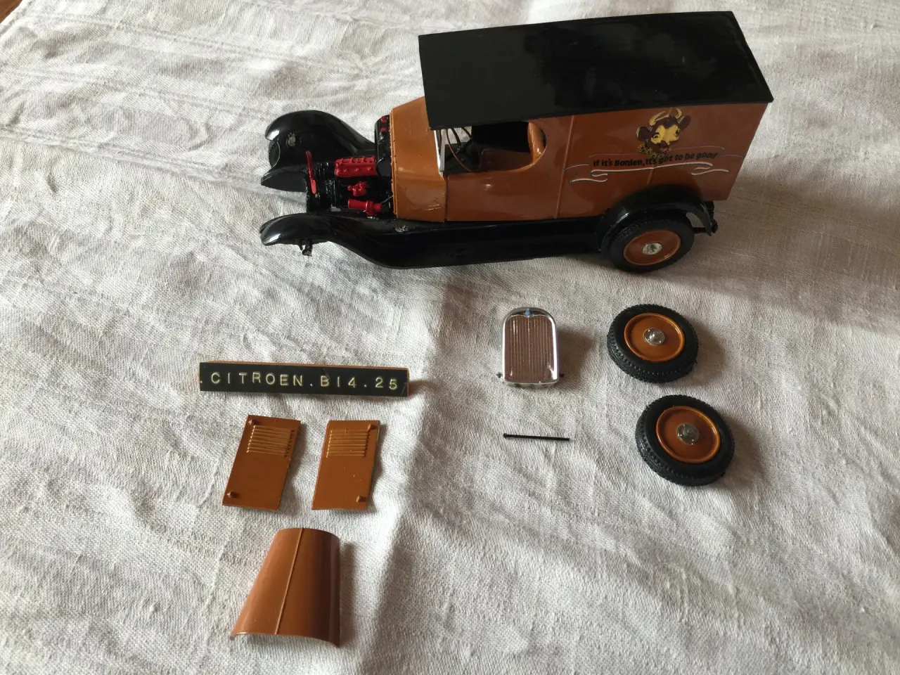 Billede 4 - Gamle model blikbiler