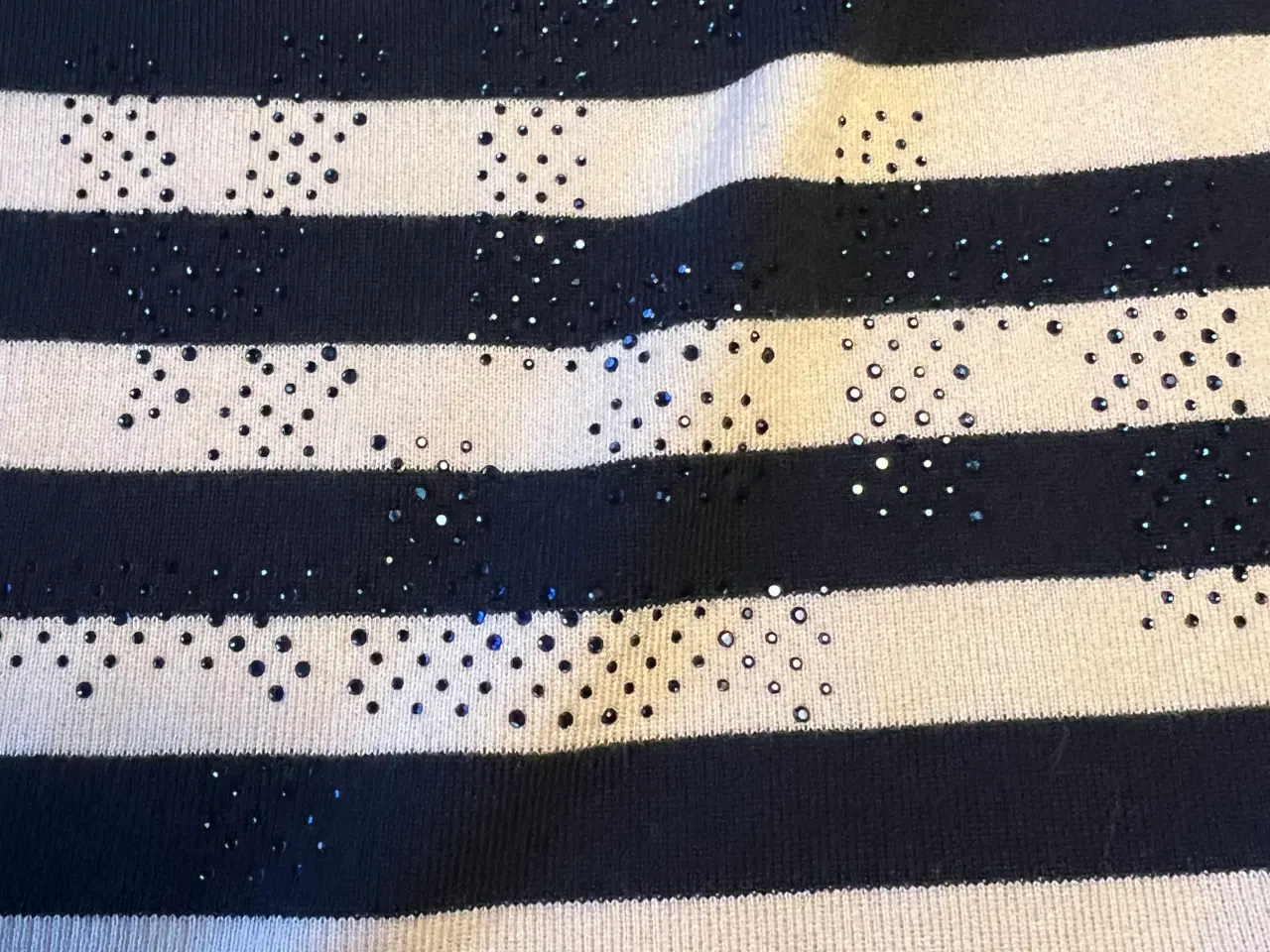 Billede 3 - Tynd strikke bluse
