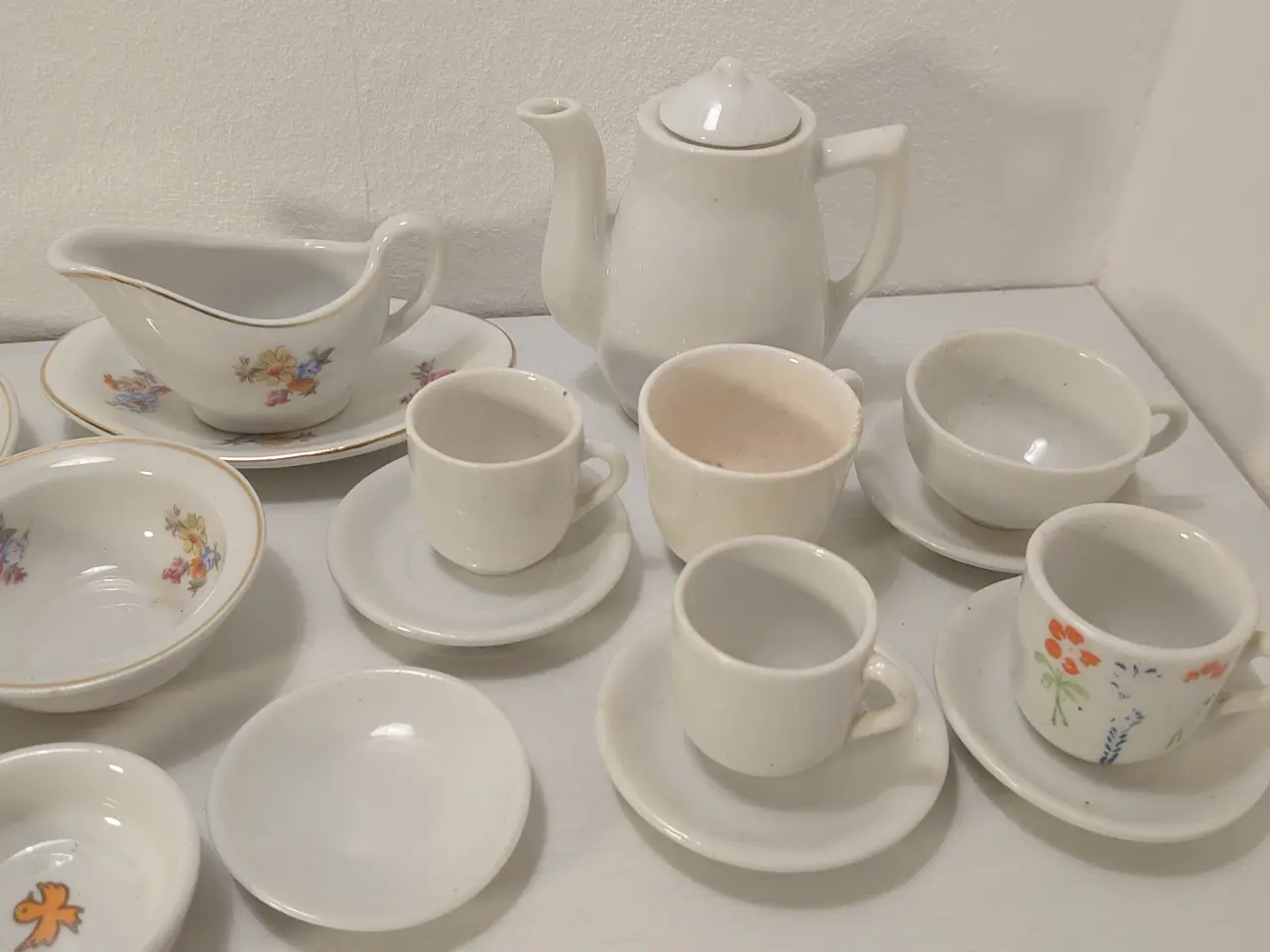 Billede 4 - 29 dele vintage dukke porcelæns stel.