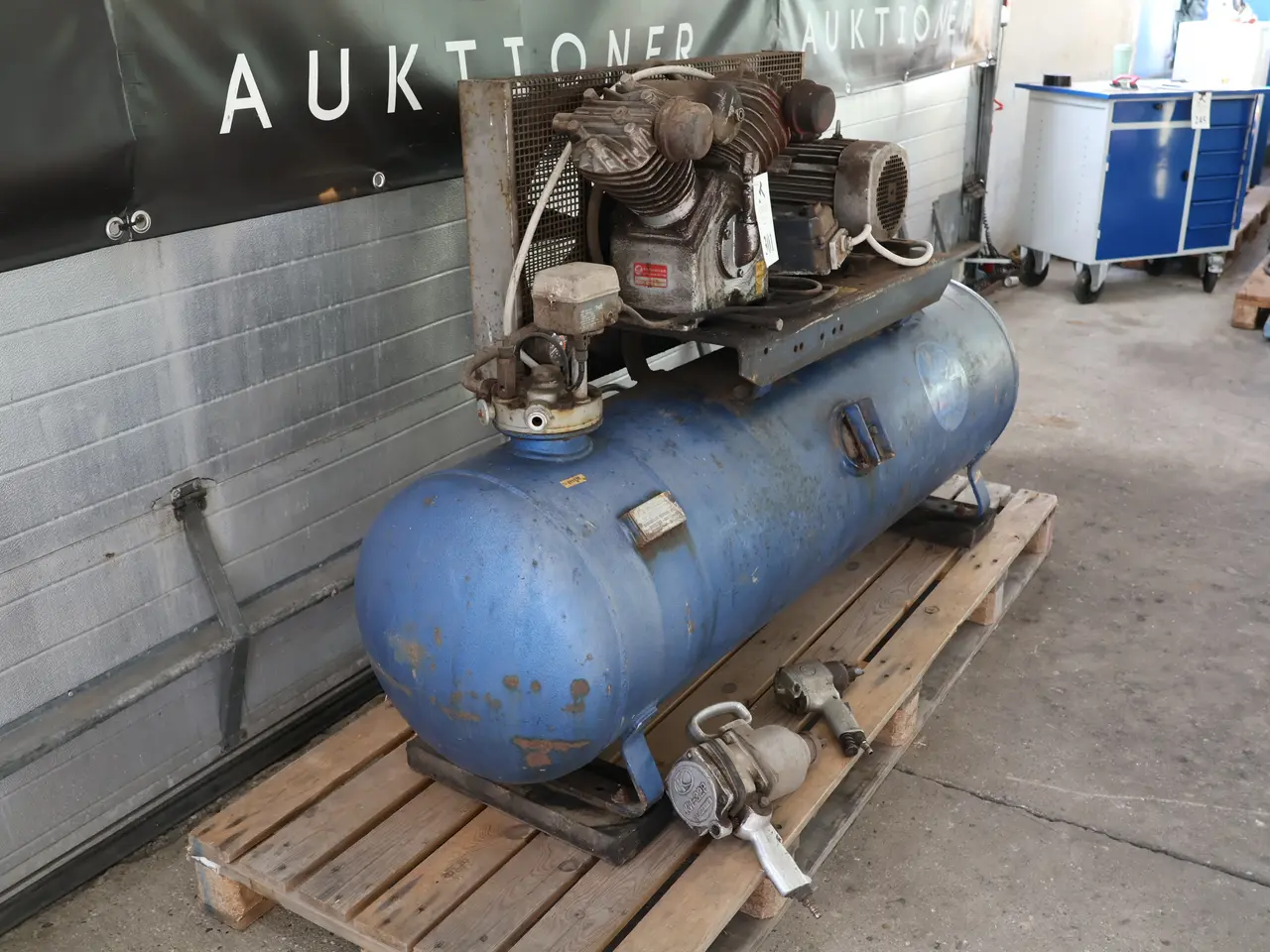 Billede 2 -  Stenhøj kompressor, 2 cylinder, 300L tank