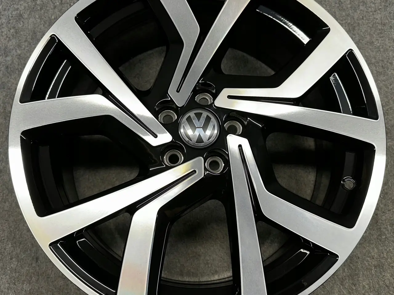 Billede 2 - VW POLO 2G 2G0 GTI BRESCIA 18"