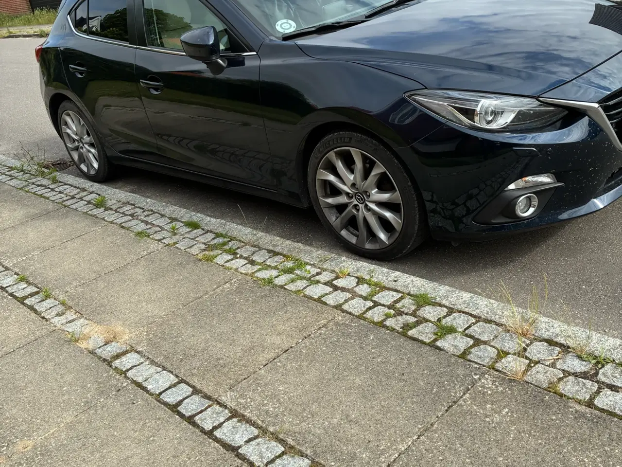 Billede 2 - Mazda 3 unik læderkabine, lys - med alt i udstyr