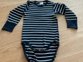Body med trykknapper.