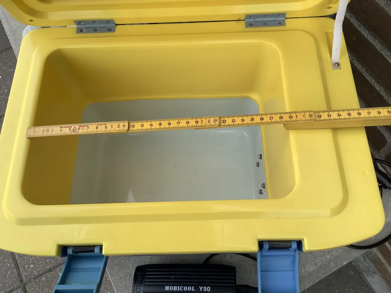 Billede 5 - Kølebox incl.lader 12 eller 220v 