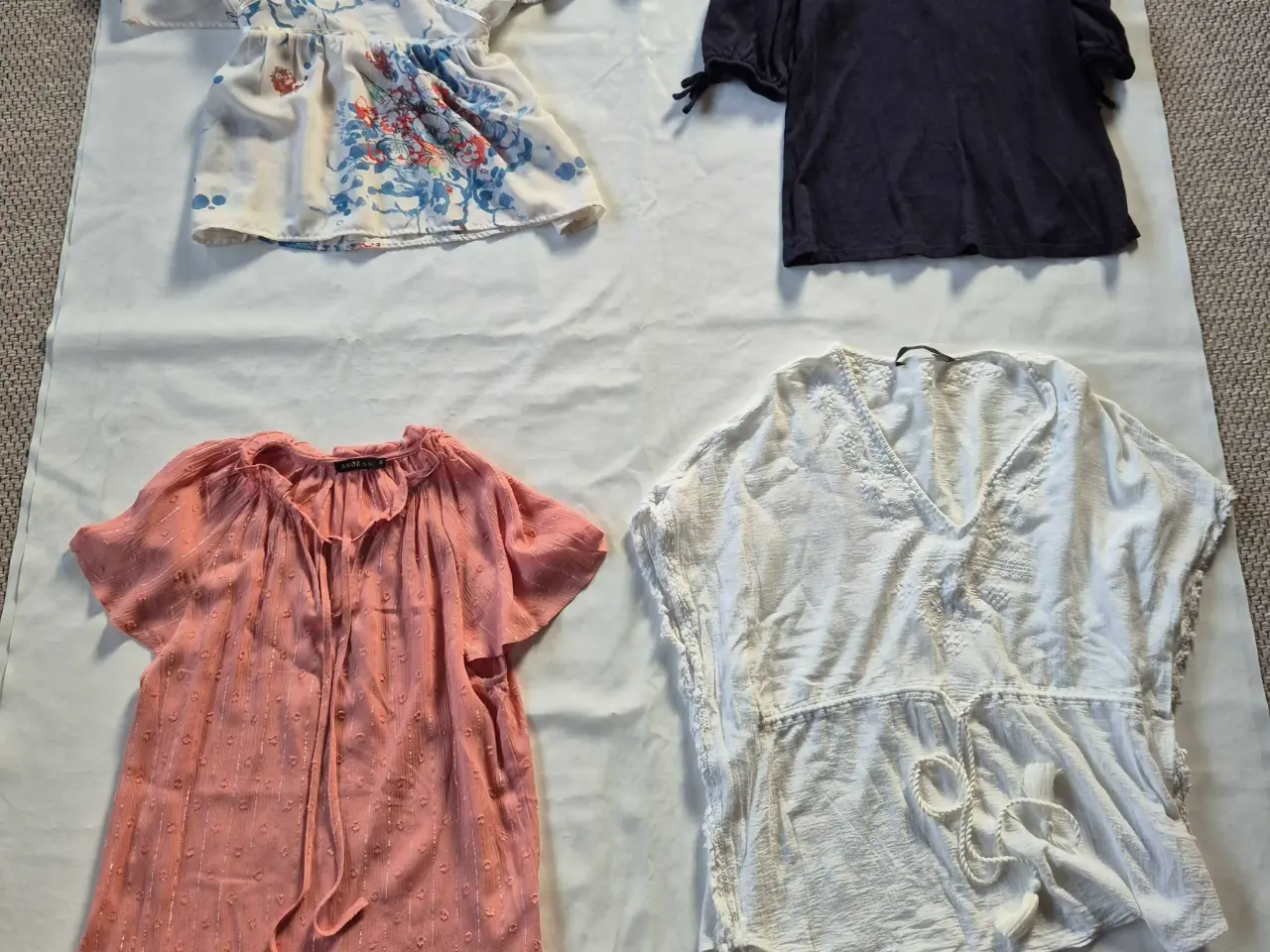 Billede 1 - Div bluse top og tunikaer