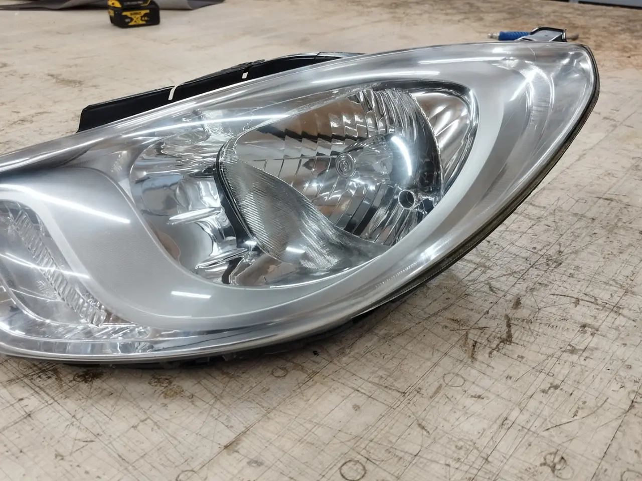 Billede 1 - Venstre forlygte hyundai i10 2012
