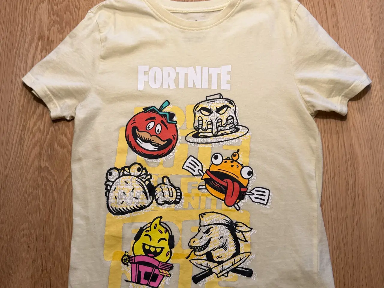 Billede 1 - Fortnite T shirt str 128