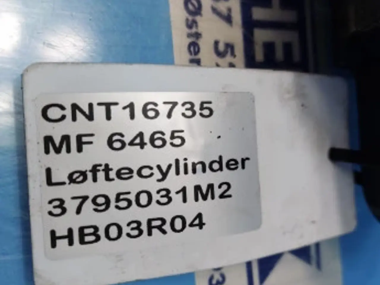Billede 12 - Massey Ferguson 6465 Løftecylinder 3795031M2