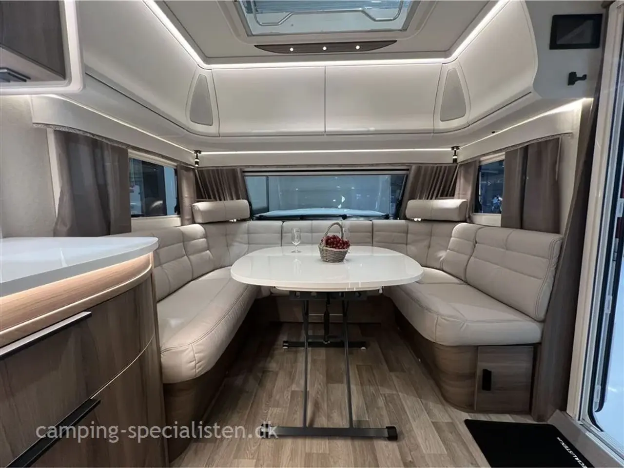 Billede 5 - 2026 - Kabe Smaragd 520 XL KS Premium Line   Kabe Smaragd 520 XL KS PREMIUM LINE 2026  Kan nu ses hos  hos Camping-Specialisten i Silkeborg