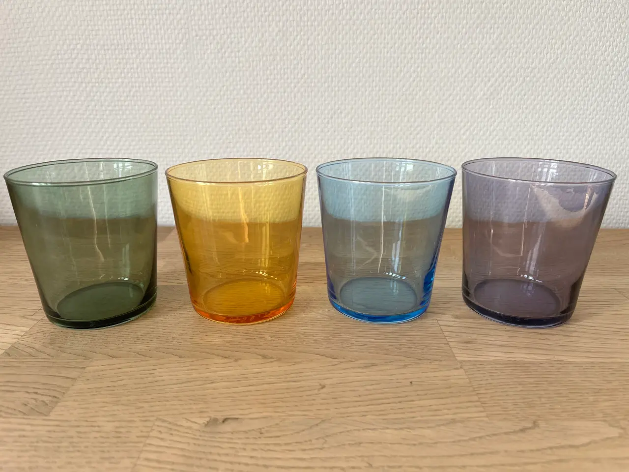 Billede 2 - Blå og lilla drikkeglas = 5 kr./stk.