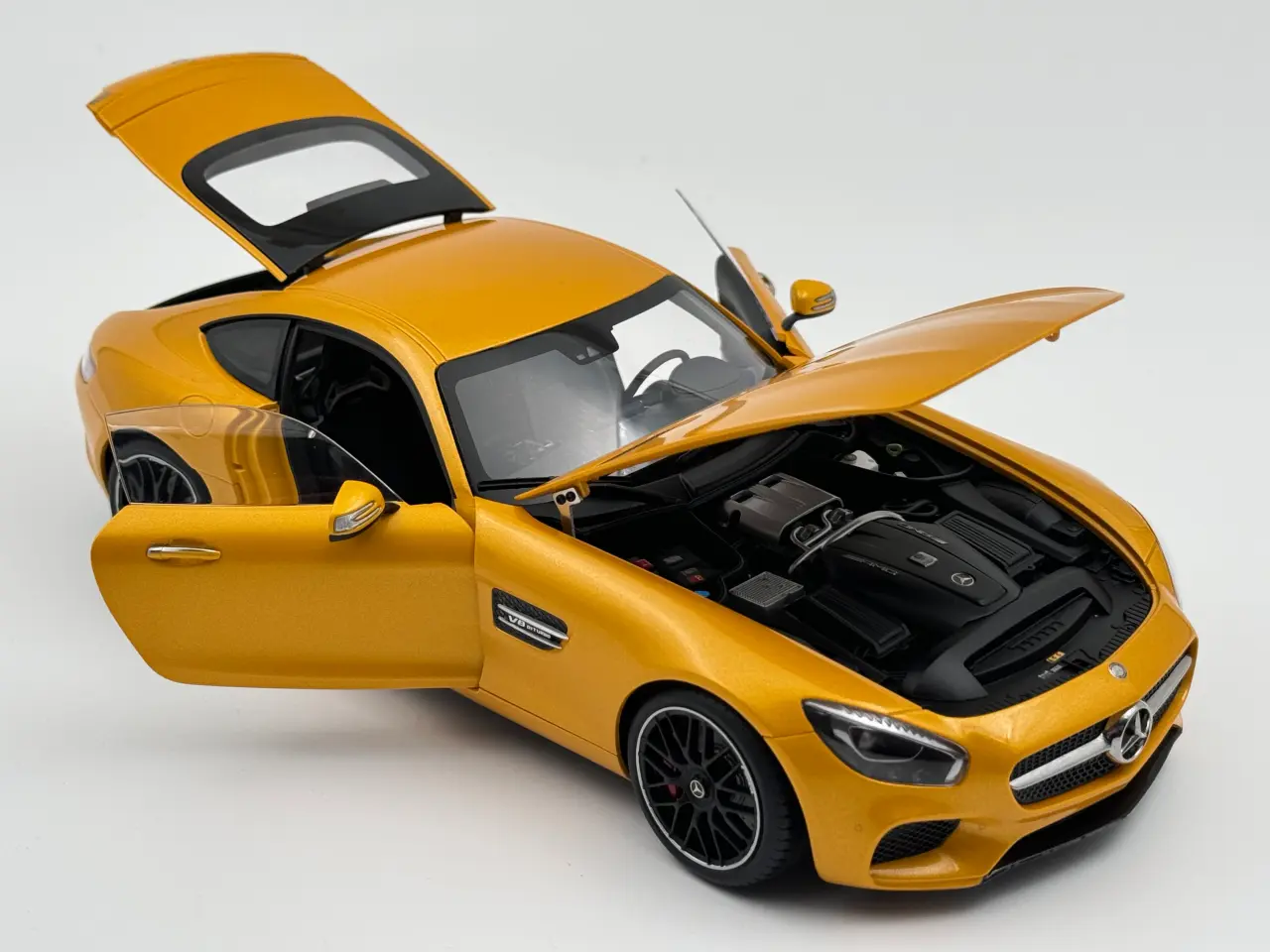 Billede 5 - 2015 Mercedes-AMG GT S - AUTOart - 1:18