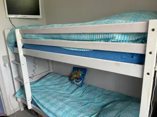 Velholdt køjeseng 