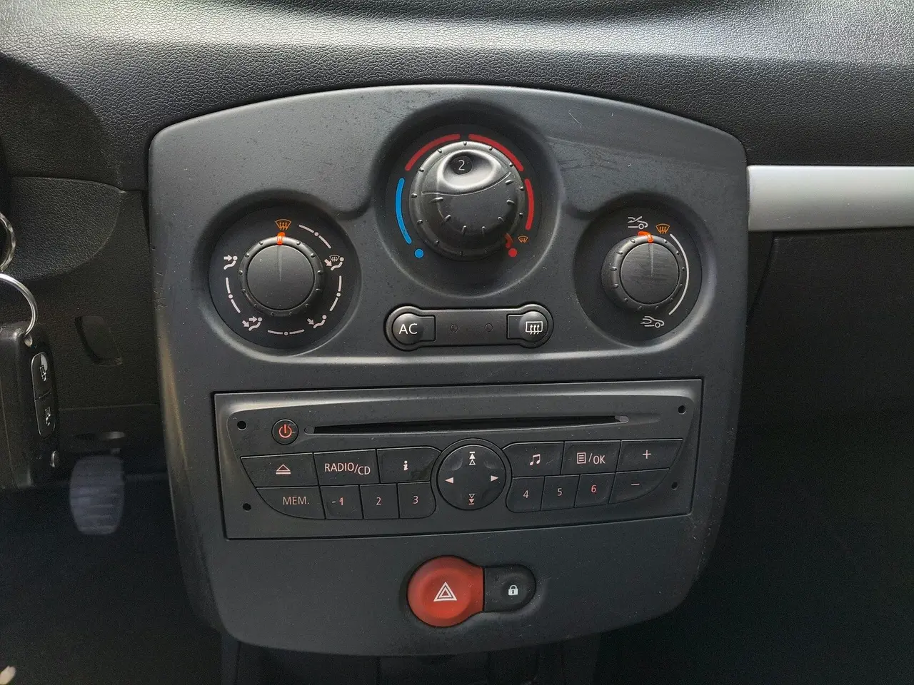 Billede 8 - Renault Clio 1,2 16V Pack 75HK 5d