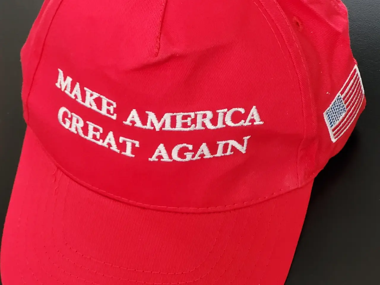 Billede 1 - 2 Trump kasketter og meget tilbehør