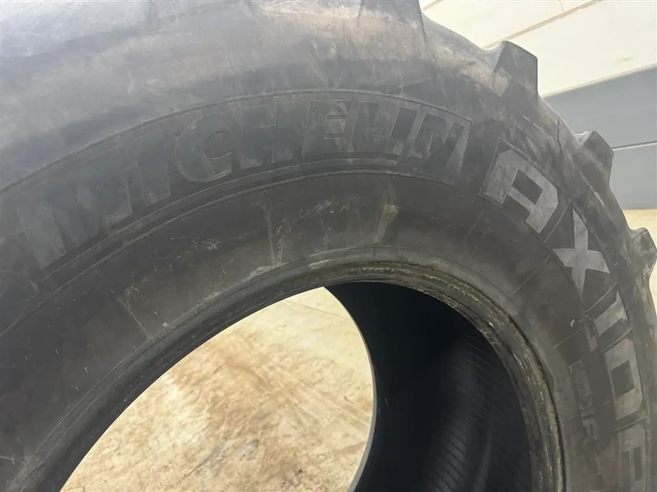 Billede 2 - Michelin 800/70R38