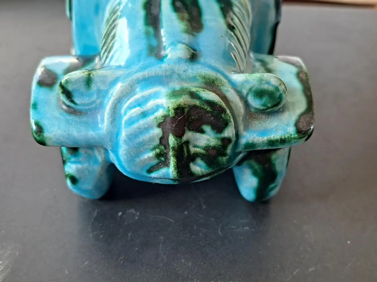 Billede 3 - Keramisk figur af en klassisk bil, lavet på Uebela