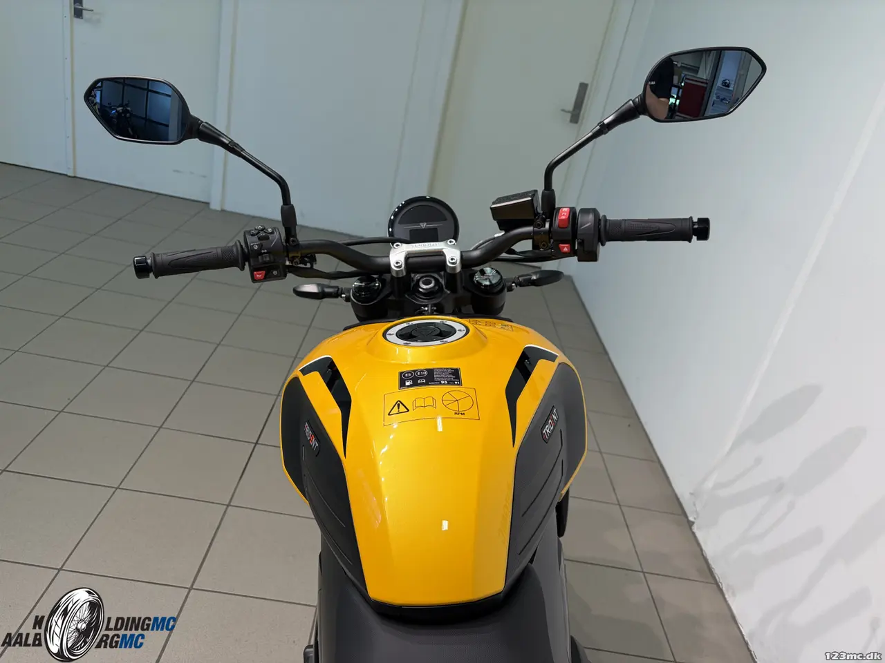 Billede 6 - Triumph Trident 660 Cosmic Yellow