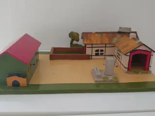 Vintage træ bondegård. Måske fængselslegetøj!