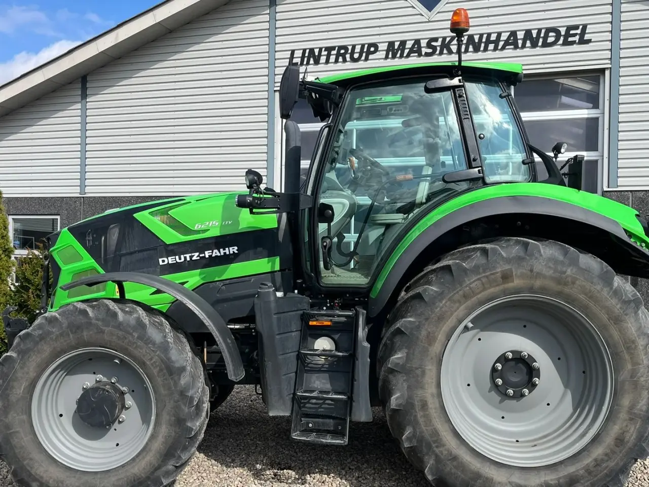 Billede 12 - Deutz-Fahr Agrotron 6215 TTV Med frontlift