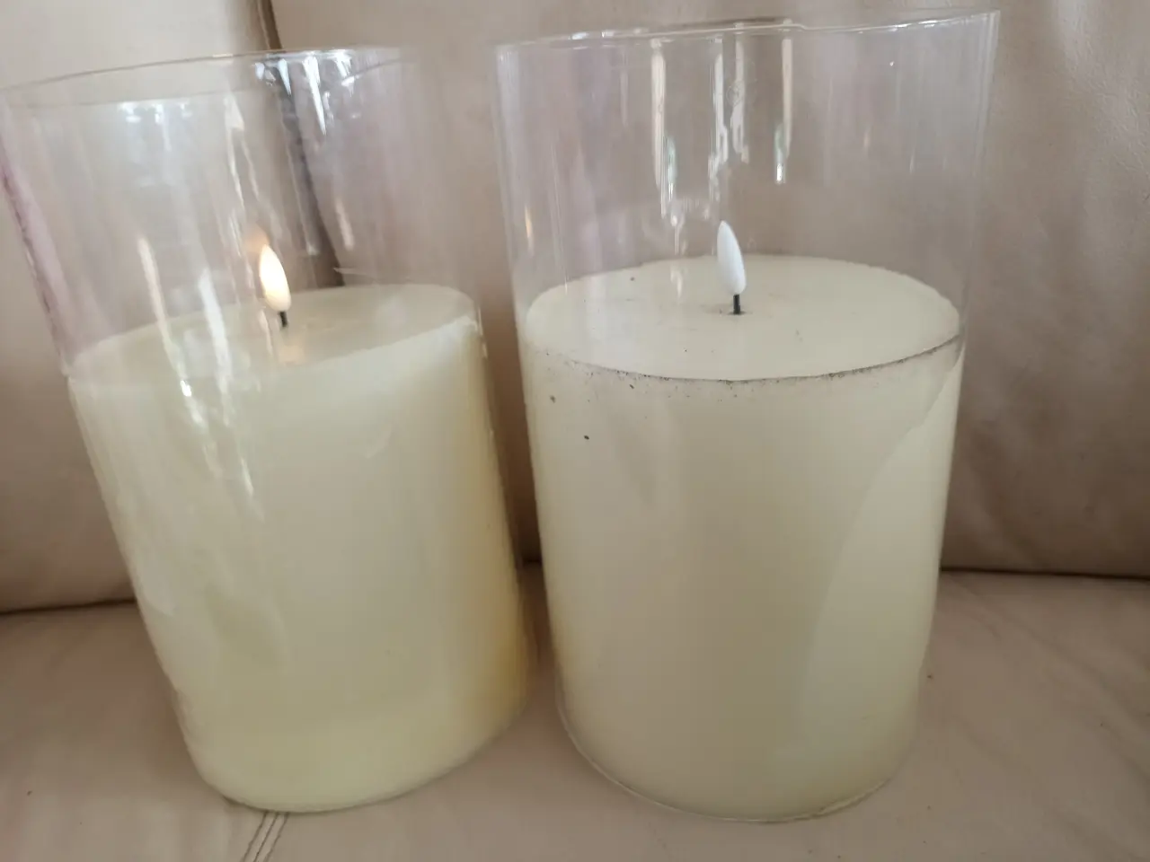 Billede 1 - 2 STORE LEDLYS 25 CM HØJE & 15 CM I DIAM