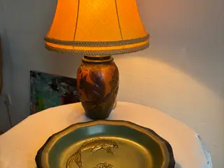 P Ipsens enke - Lampe motiv egern - Fad motiv fisk