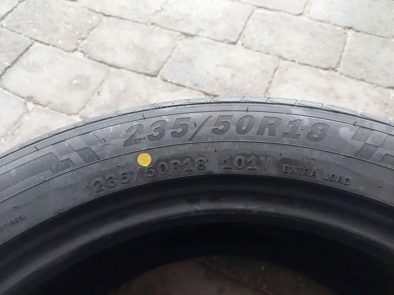 Billede 3 - Sommerdæk 235/50R18