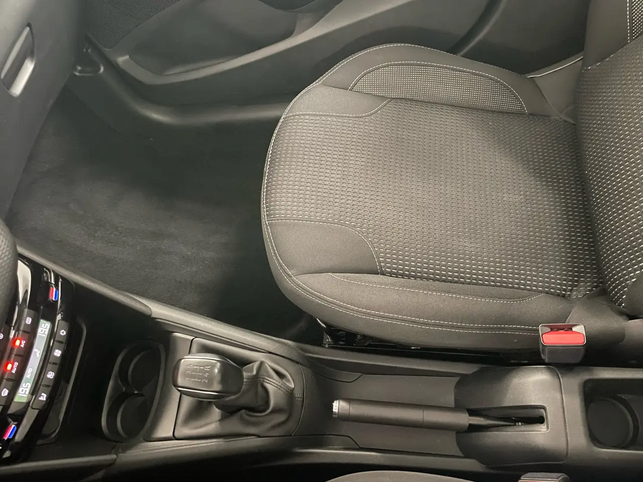 Billede 17 - Peugeot 208 1,5 BlueHDi 100 Privé