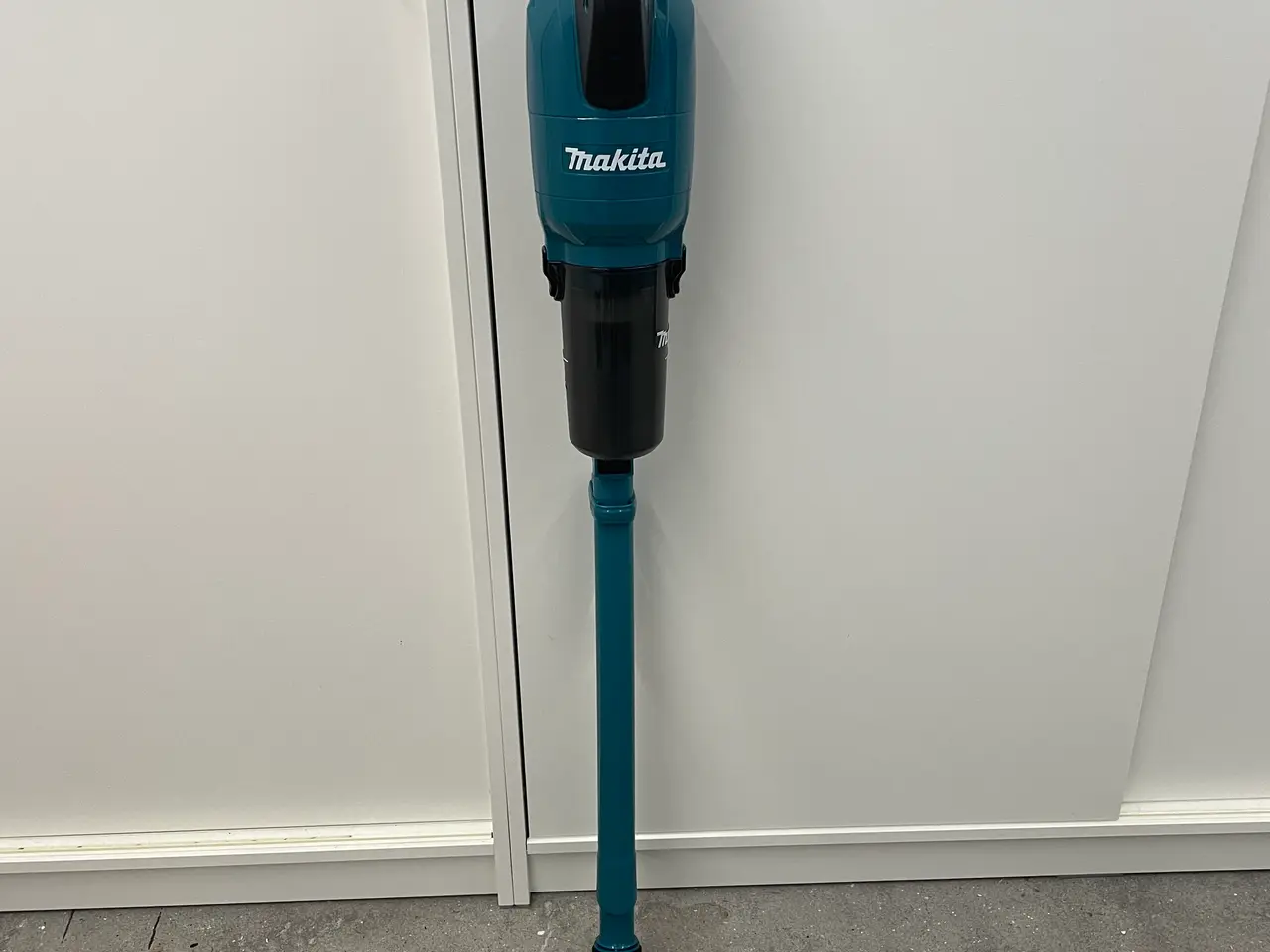 Billede 2 - Makita Stangstøvsuger Støvsuger LXT® DCL286FZ
