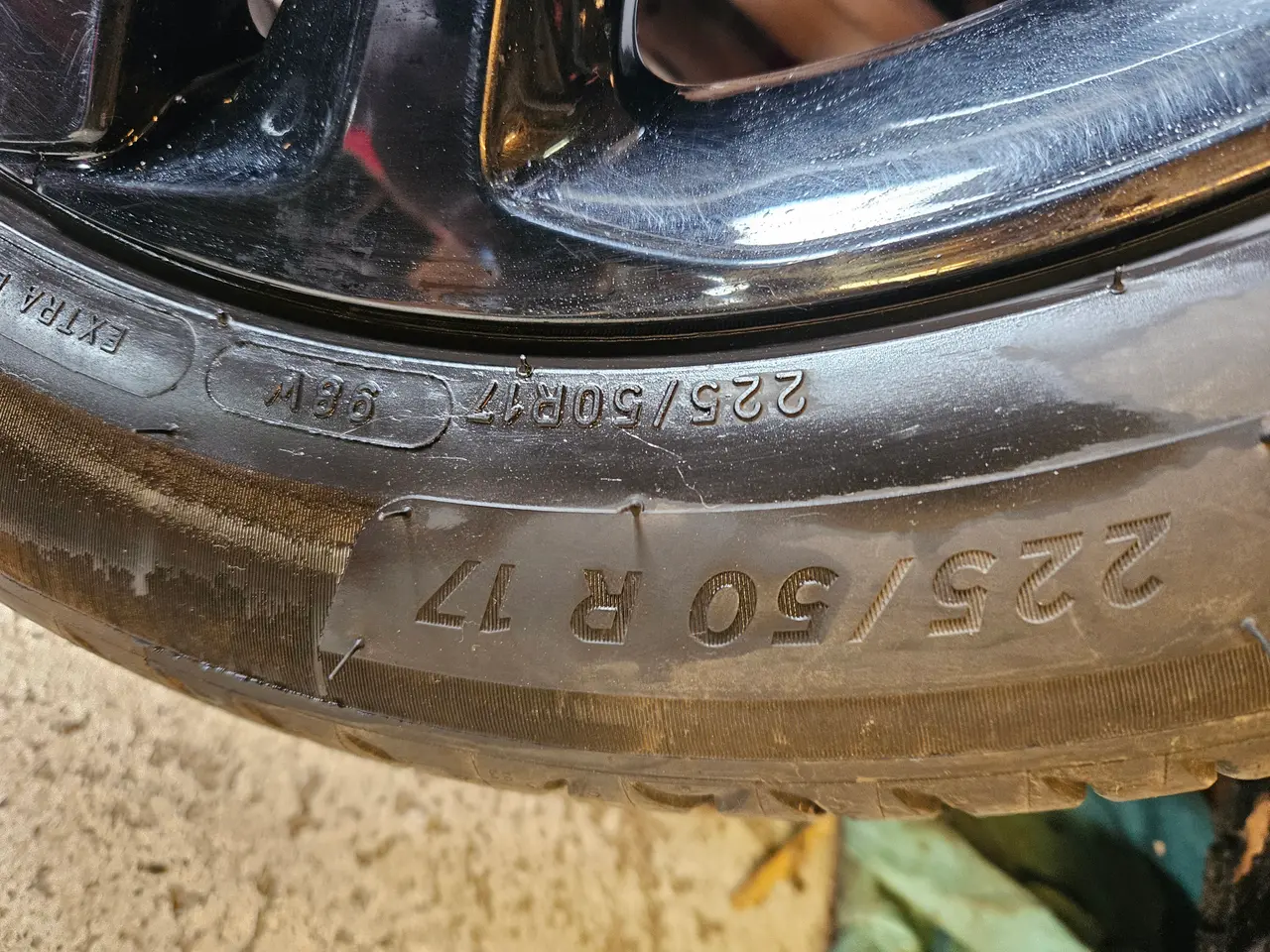 Billede 6 - Peugeot 17" originale alufælge med Michelin 225/50