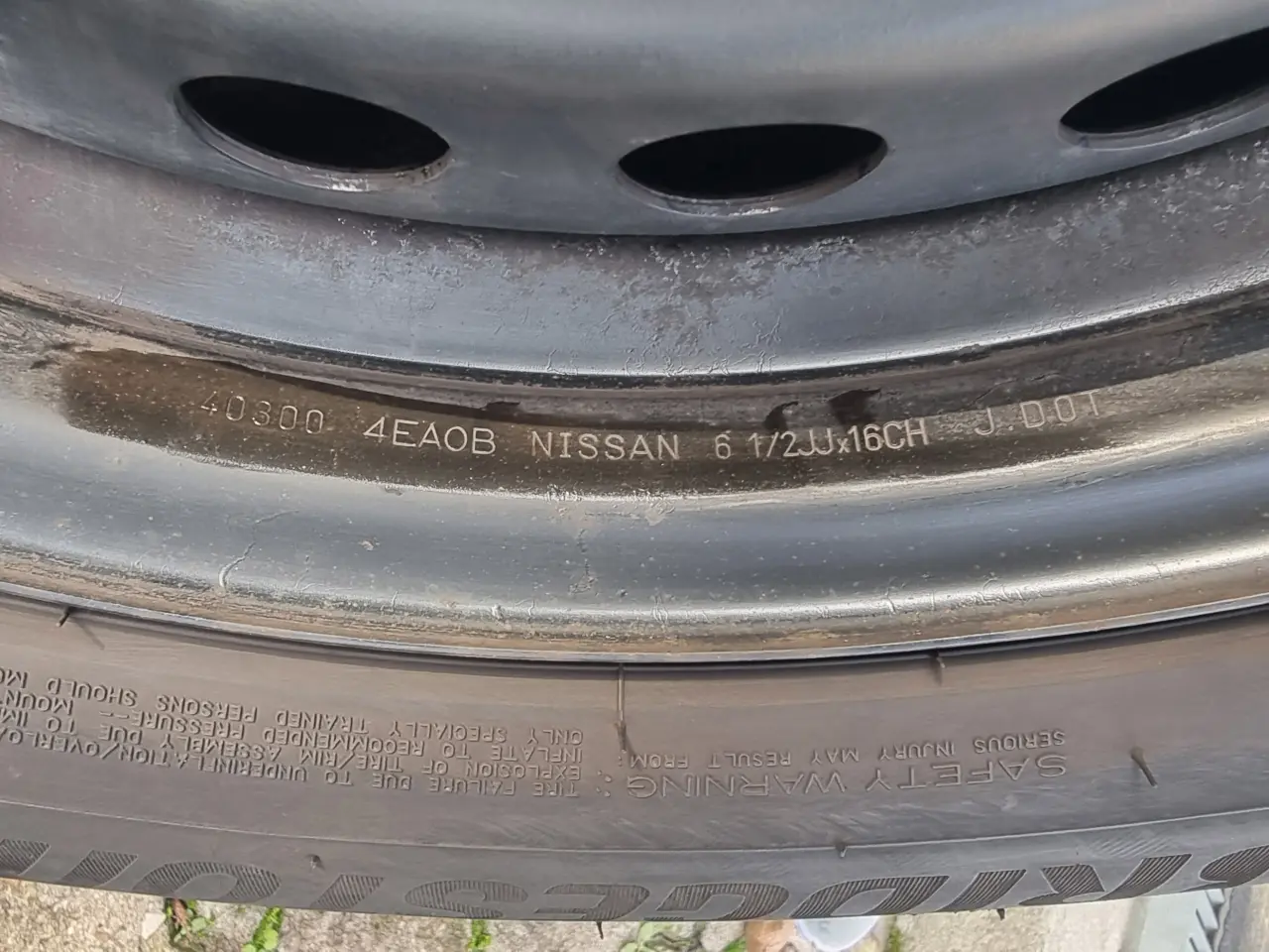 Billede 7 - Originale Nissan stålfælge med Blizzak vinterdæk