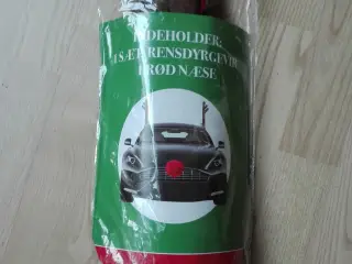 Rensdyrgevir og rød næse til bilen