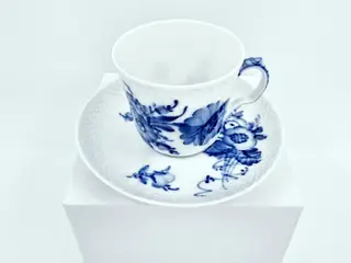 Blå Blomst Svejfet Espressokop nr. 10-1546. sortering 2