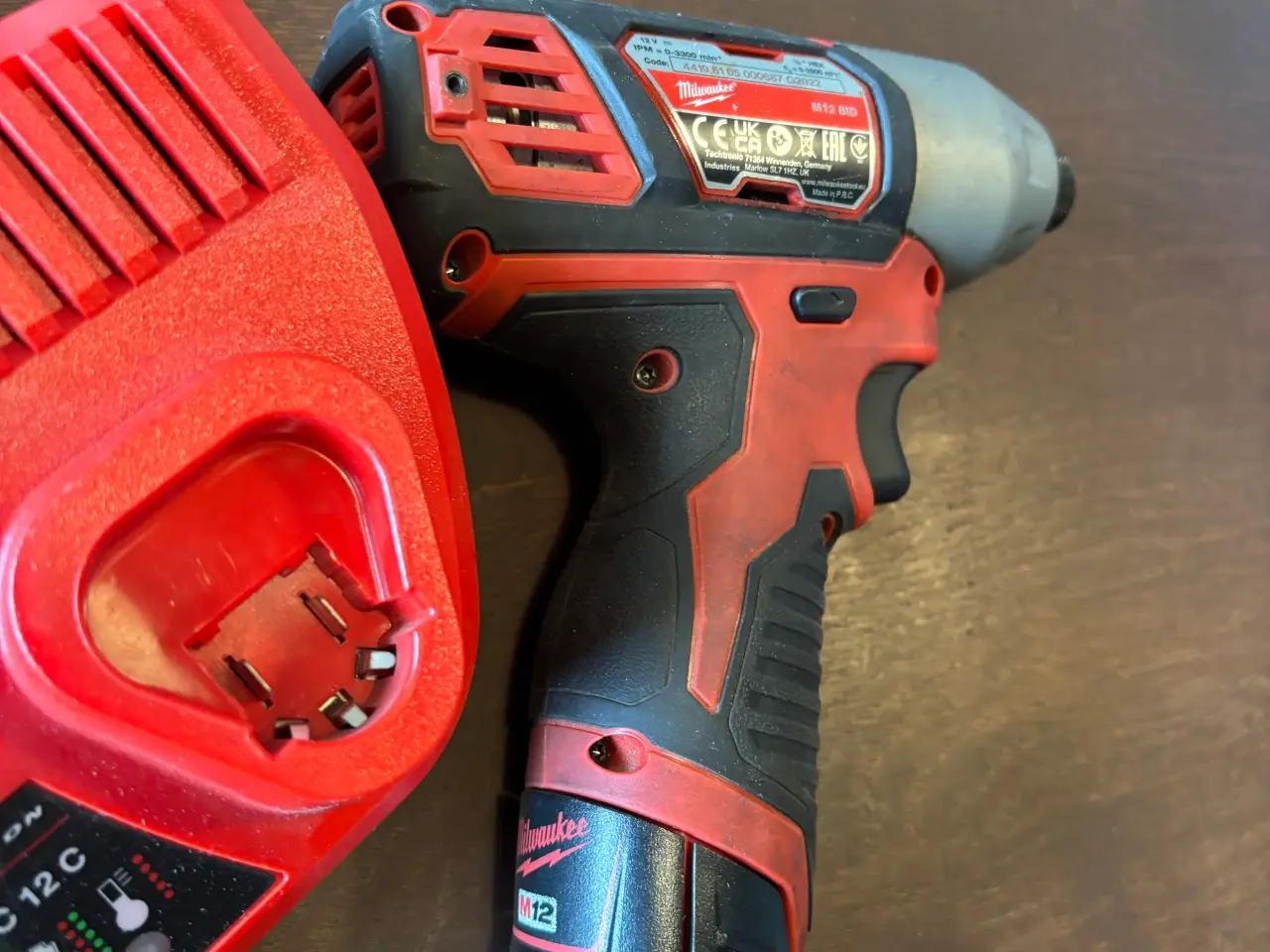 Billede 3 - Milwaukee skruemaskine M12 m. 2ah batteri