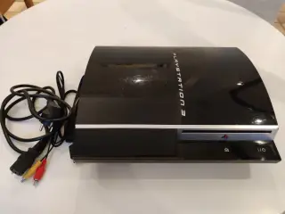 Playstation 3. Renset, ny kølepasta, Ny 300GB hdd