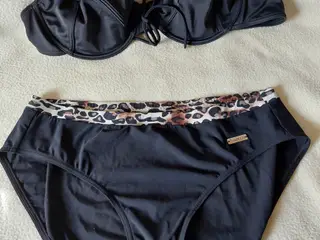 Bikini fra Triumph str 40.Næsten som Ny