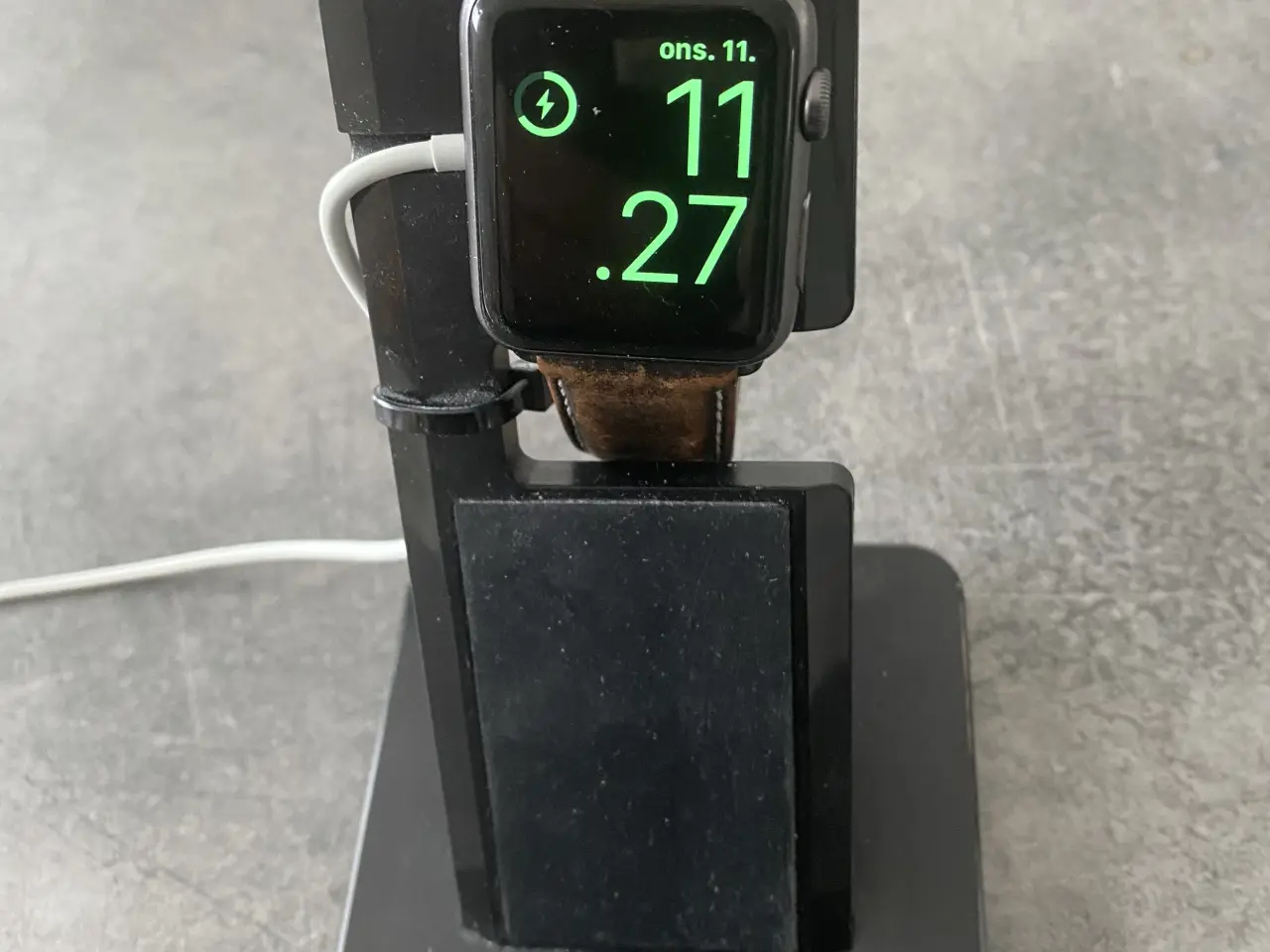 Billede 2 - Apple Watch 42 mm, incl. ladestation og 3 remme.