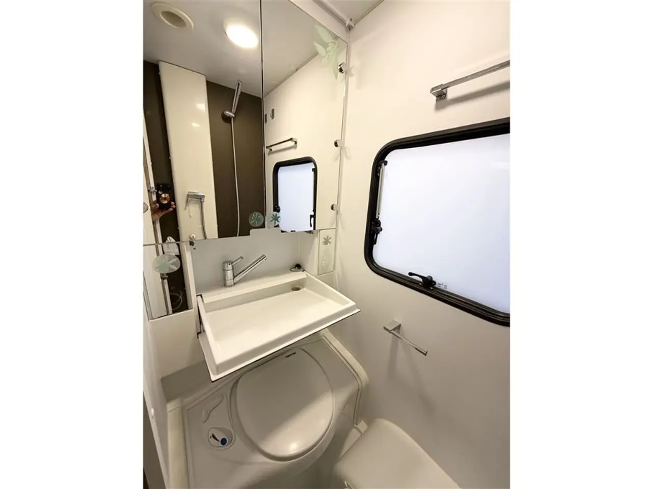 Billede 19 - 2015 - Adria Altea 492 LU Enkeltsenge-Lamel-Mover-Telt