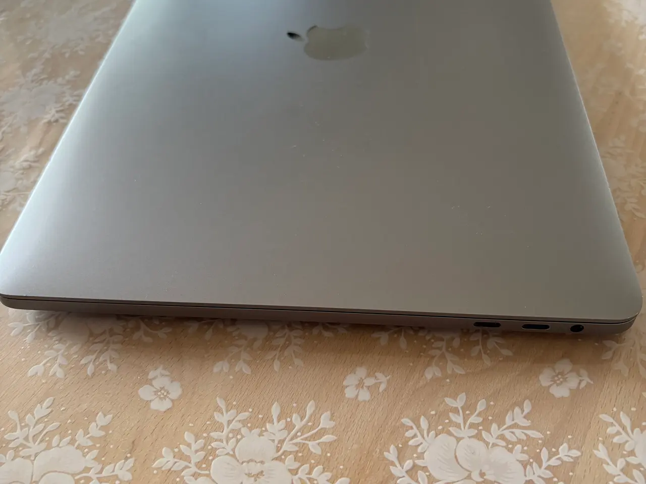 Billede 3 - Macbook Pro 13" 2019 - 256 GB - Space Grey