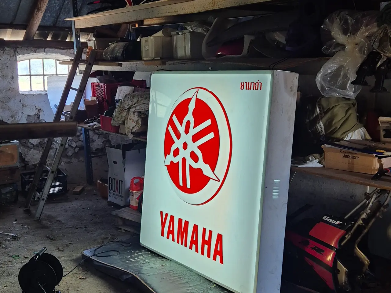 Billede 1 - Yamaha reklame skilt med lys