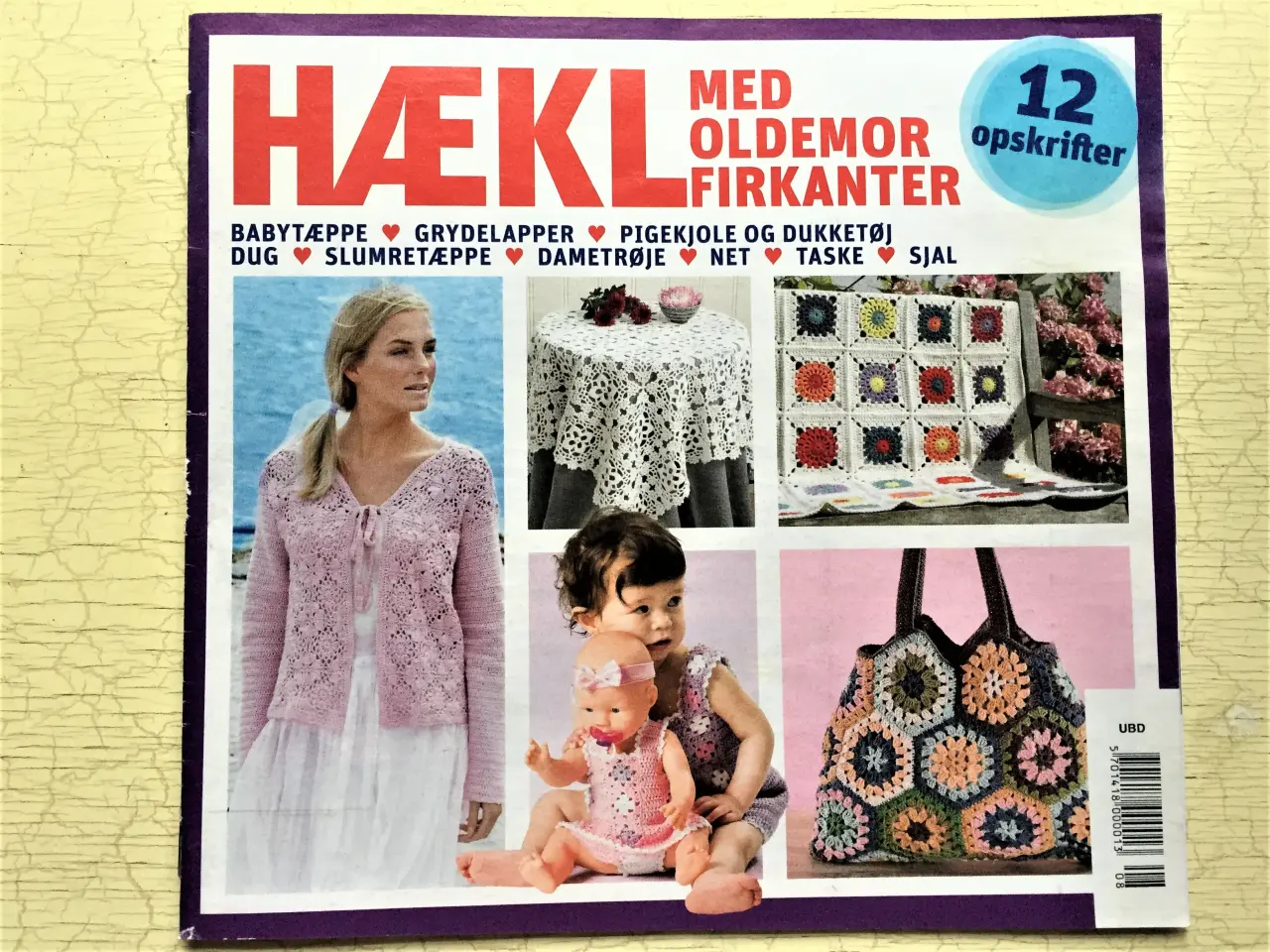Billede 2 - Sød hæklet kjole til Baby Born dukken