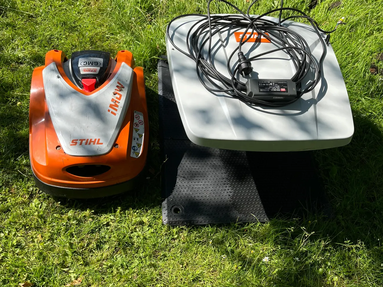 Billede 7 - Robot plæneklipper + doggingstation med soltag