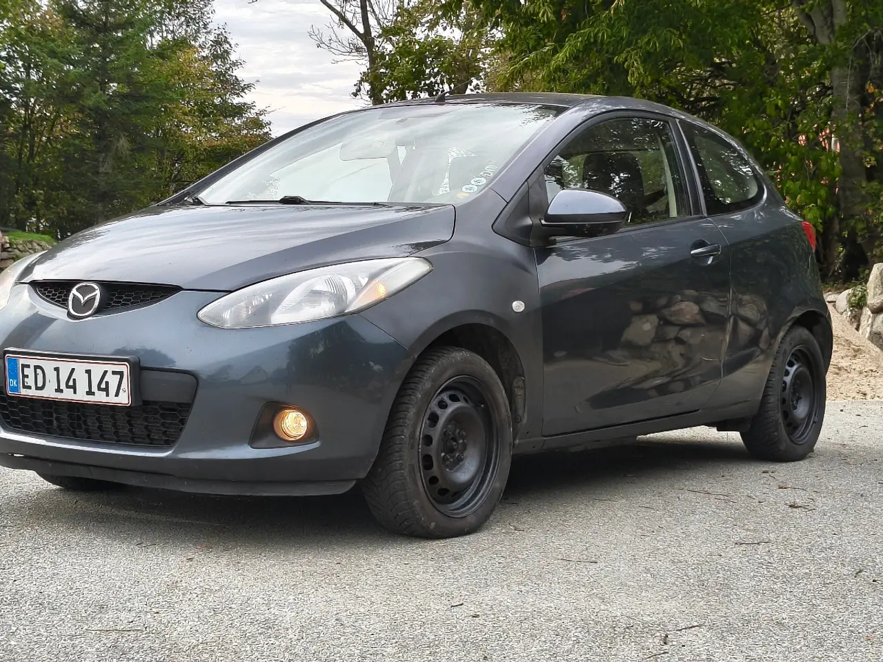 Billede 2 - Ny synet Mazda 2 1,5 3 dørs sælges