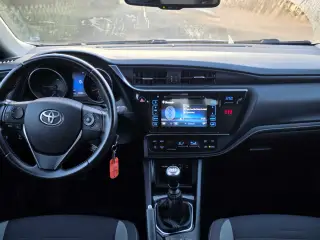 Toyota Auris 1.2 Benzin 2016 en Ejer 