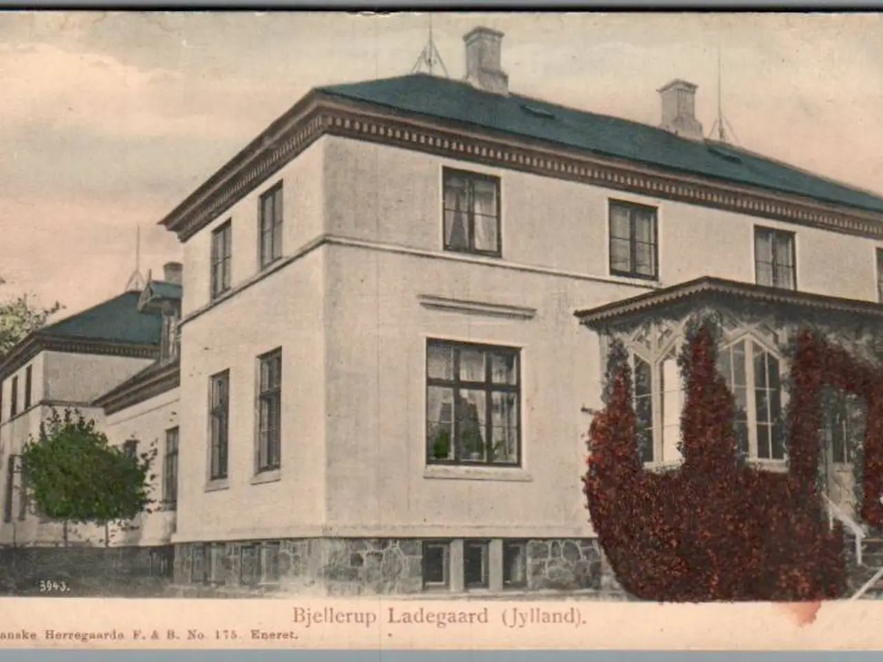 Billede 1 - Bjellerup Ladegaard (Jylland) - Danske Herregaarde F&B 175 - Postkort - Ubrugt