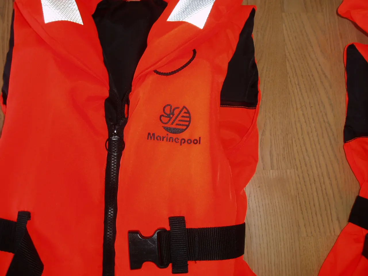 Billede 2 - Redningsvest Marinepool