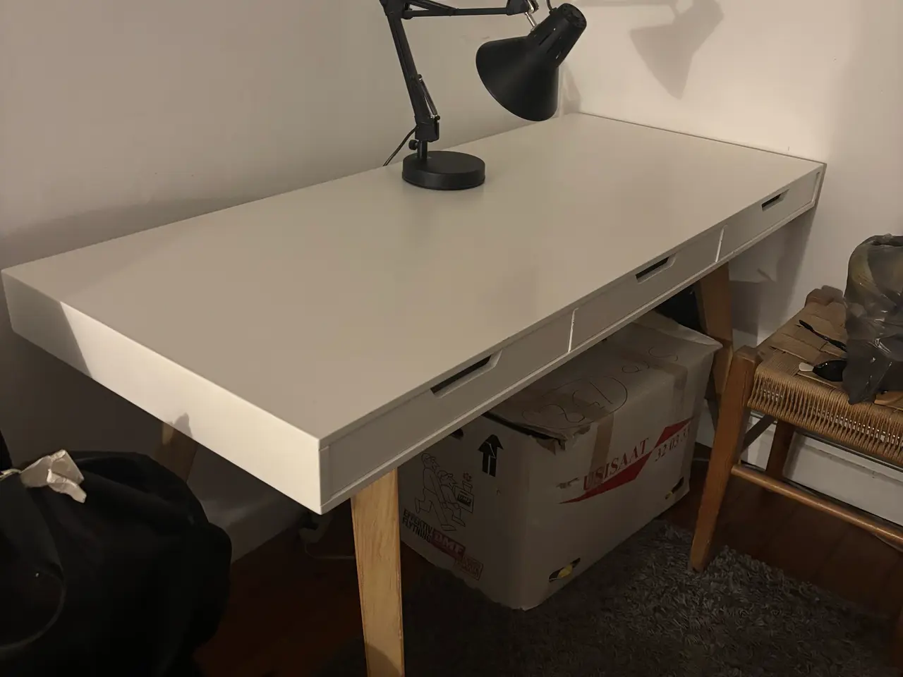 Billede 1 - Skrivebord med skuffer