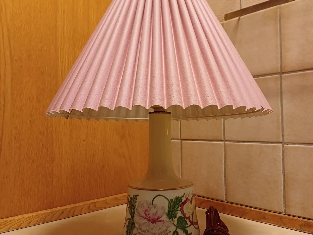 Billede 1 - Bordlampe Tischenreuth med blomster og afbryder