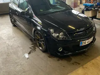 Opel Astra OPC